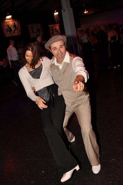 min 2010 11 13 fous swing 103
